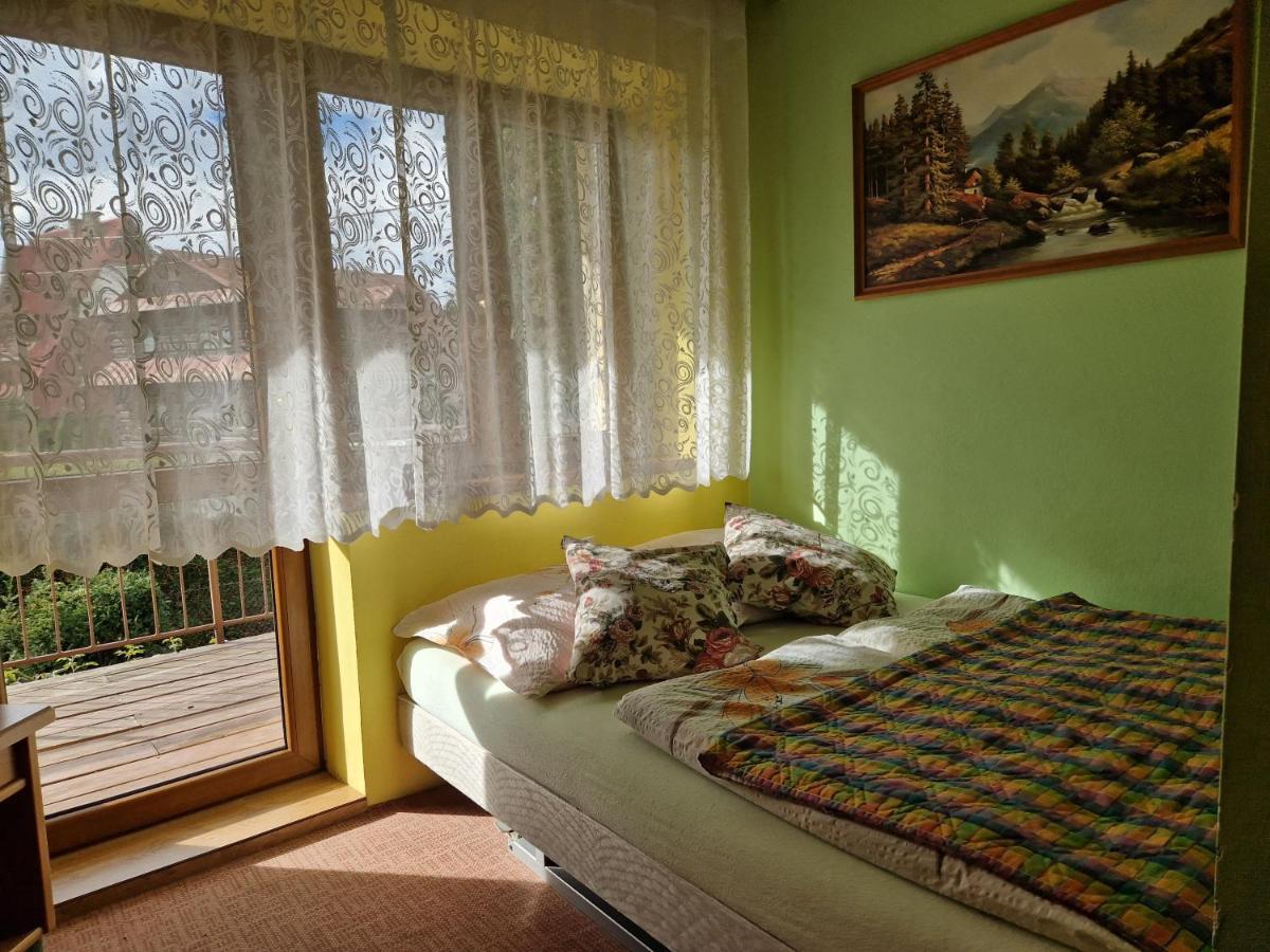 Pokoje Goscinne U Landy Poronin Buitenkant foto